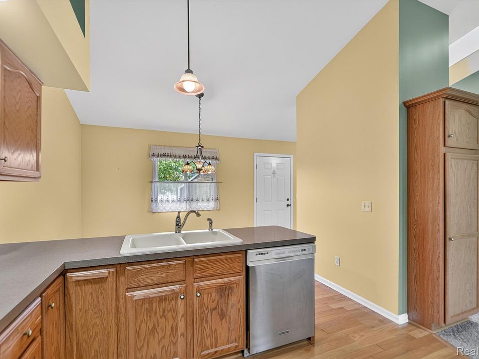 205 Addison Cir, photo 8