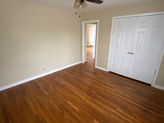 5th image of 1106 Washington St