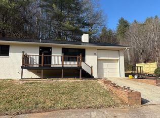 21 Bettys Creek Rd, Sylva, NC 28779