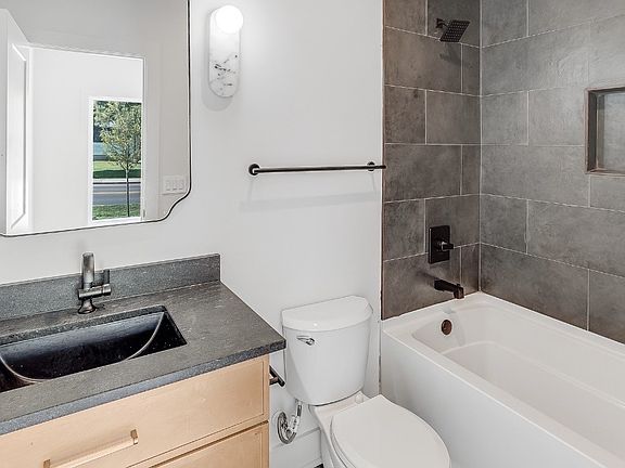 5th image of 6305 Robertson Ave #1