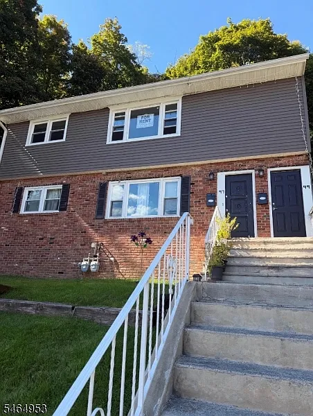 2 bed, 1.0 bath, $2,500 — Photo 2