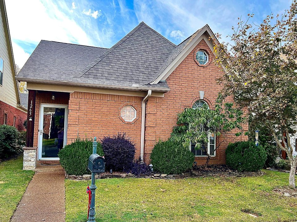1st image of 1265 Oak Creek Dr