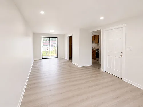 153 Argus Dr Photo 1