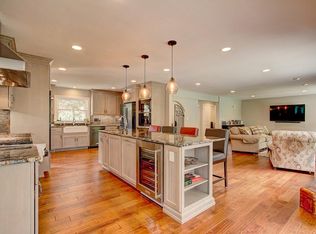 1640 E Elm Rd, Oak Creek, WI 53154