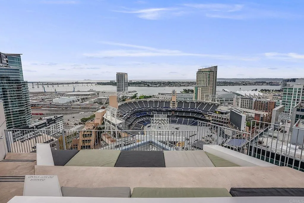 1 bed, 621 sqft, $2,800 — Photo 1