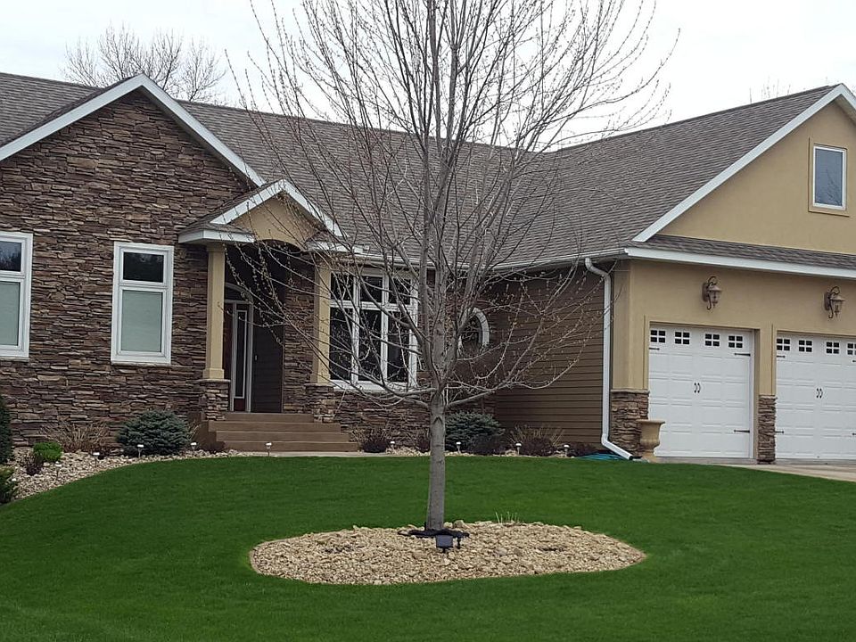 1st image of 3410 Pawnee Dr SE