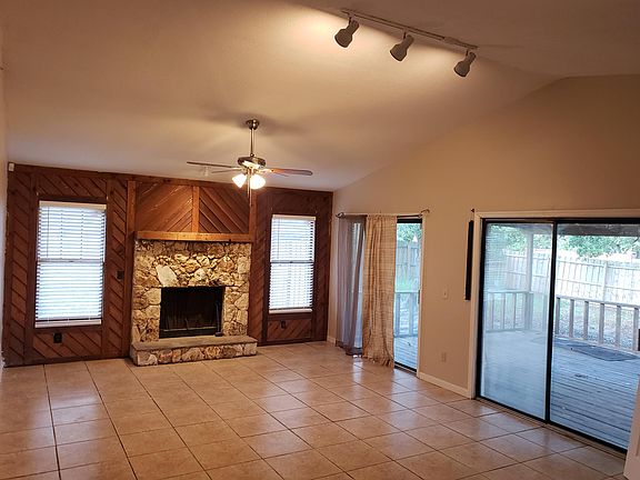 3rd image of 4701 Wellesly Dr