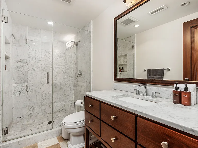 2260 El Amigo Rd — Photo 32