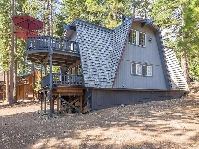 5868 Victoria Rd — Photo 16