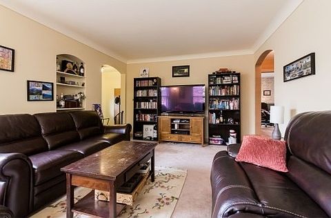 5th image of 609 S Catherine Ave