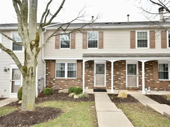 316 Murrays Ln, Pittsburgh, PA 15234