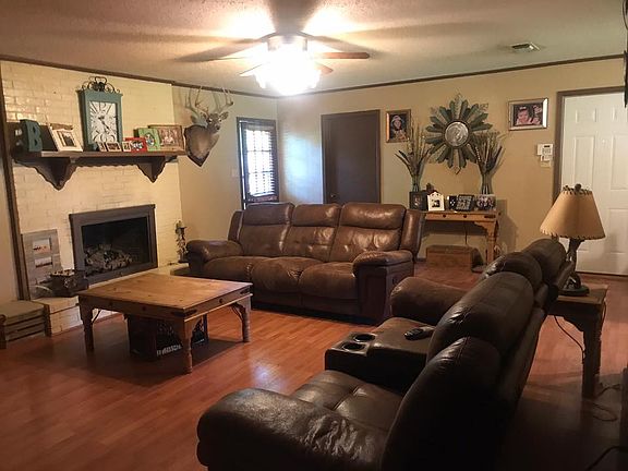 4th image of 208 Sharlotte Dr