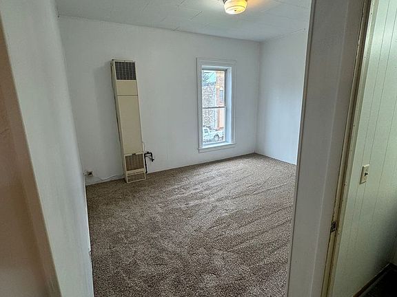 4th image of 115 W Pearl St #8