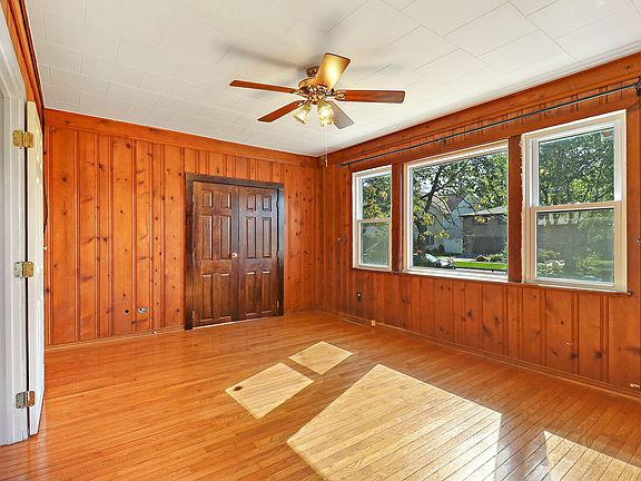4th image of 1336 E Lincoln Ave