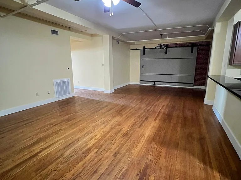 619 Ryan St — Photo 17