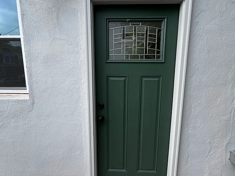 6328 Vine St #1R — Photo 2
