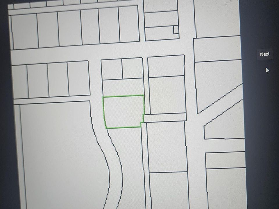 1st image of 417 E Greenwood Dr