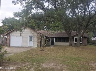 8520 Mermaid Ave, Ocean Springs, MS 39564