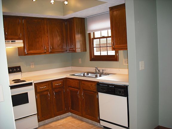 3rd image of 5255 Bethel Woods Dr