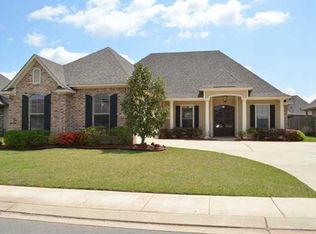 424 Fair Oaks St, Bossier City, LA 71112