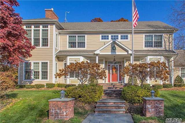 1st image of 7 Laurel Dr