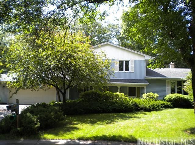 1st image of 742 Burke Ave E