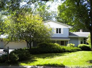 742 Burke Ave E, Maplewood, MN 55117