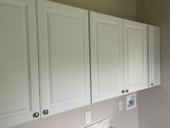 5th image of 205 Wiley St #1