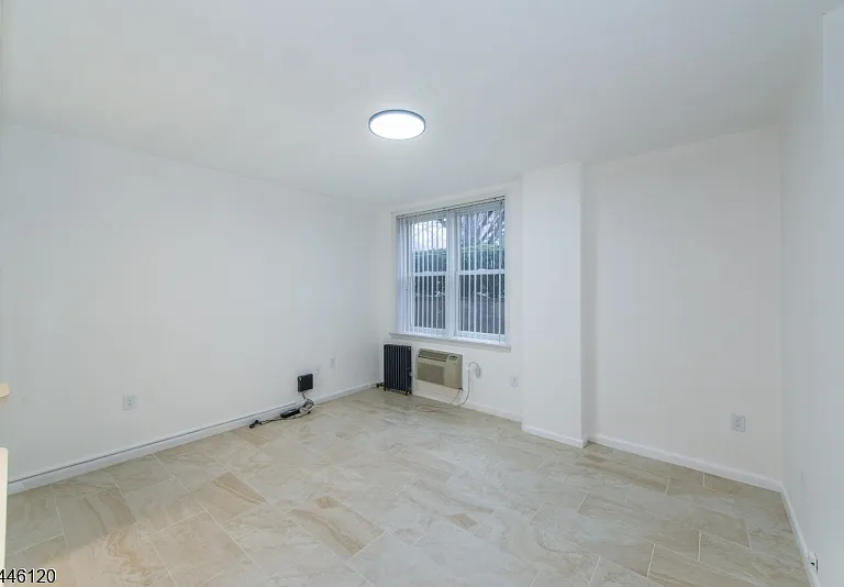 467 Valley St #1A — Photo 17