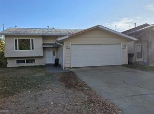 10905 W 91st St, Peace River, AB T8S1P9