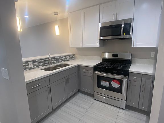 2nd image of 1734 Workman St #211