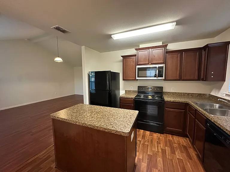 1818 Clegg St — Photo 21