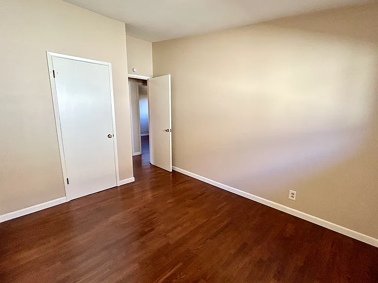 5710 S Norfolk St — Photo 13