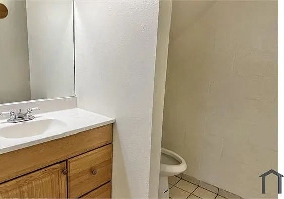 2 bed, 1026 sqft, $1,800 — Photo 3