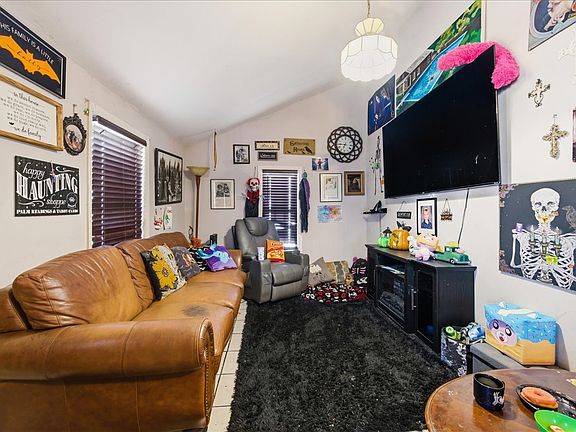 4th image of 356 Home St