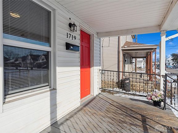 3rd image of 1717-1719 Columbia Ave