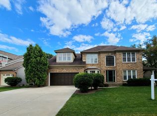 170 Danada Dr, Wheaton, IL 60189