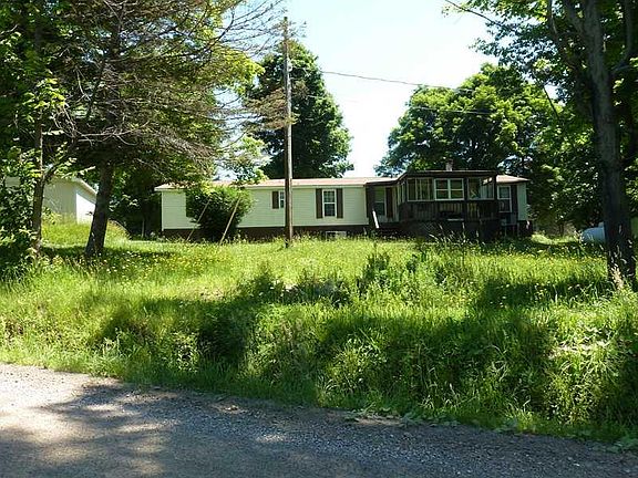 3rd image of 24905 Hillcrest Dr