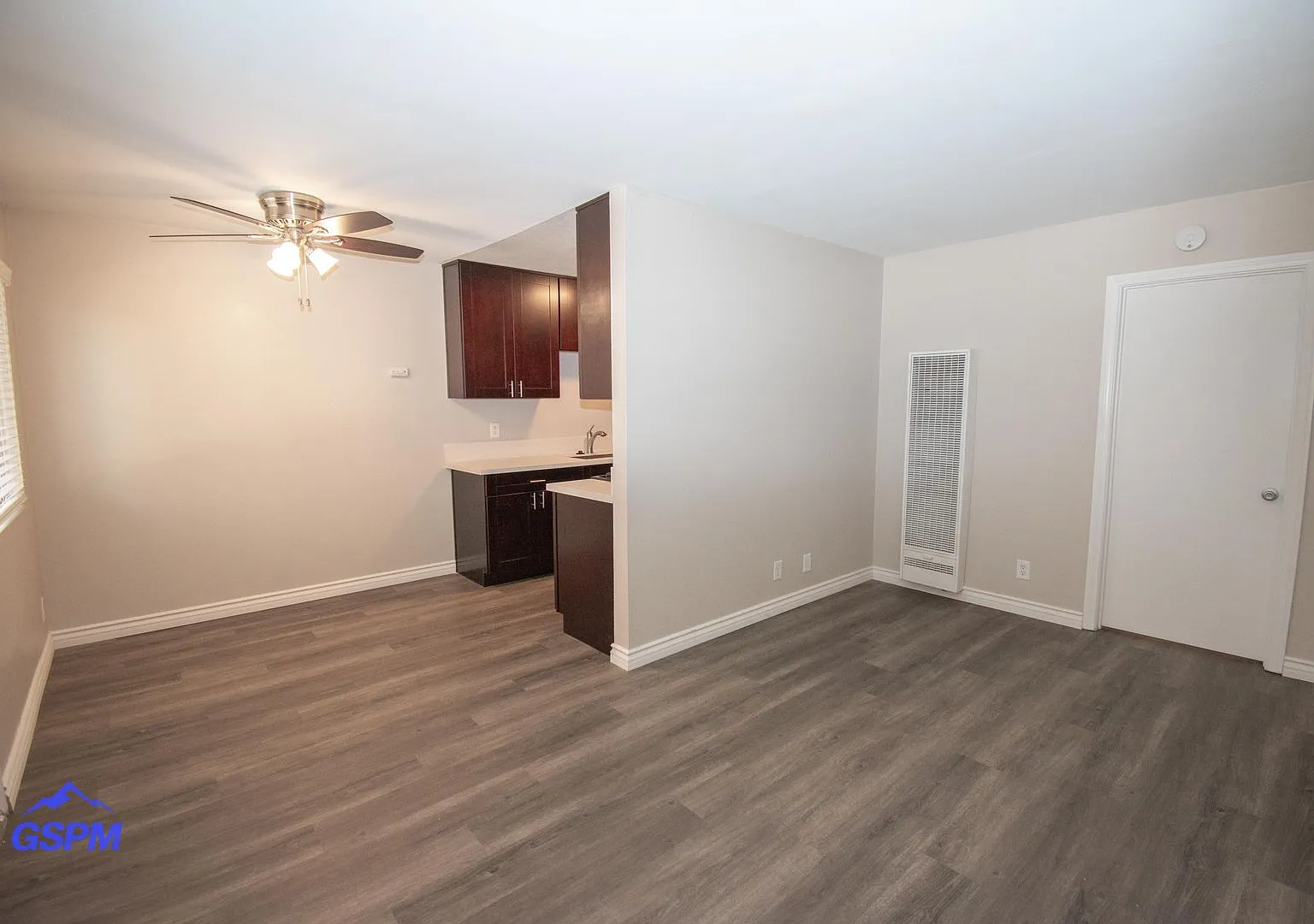 4060 Euclid North Apartments — Photo 3