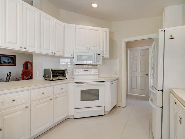 8093 Montserrat Place, Wellington, FL 33414