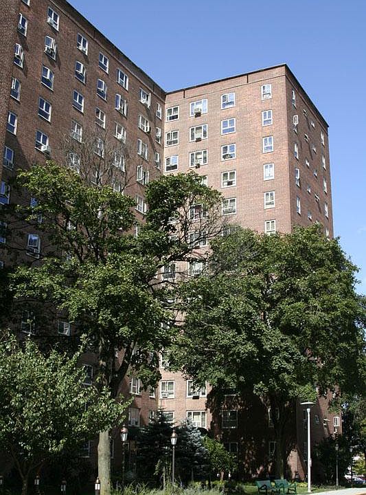 13 story building in fresh meadows