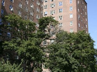 18804 64th Ave APT 11D, Fresh Meadows, NY 11365