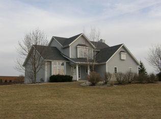 N1628 Brooke Ln, Fort Atkinson, WI 53538