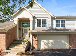 30W028 Juniper Ct, Warrenville, IL 60555