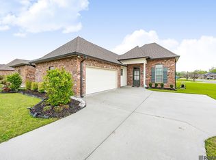 11533 Hideaway St, Denham Springs, LA 70726