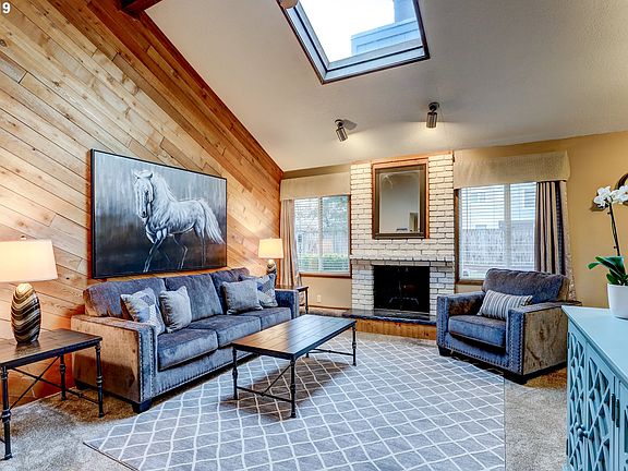 3rd image of 5574 SE Hacienda St