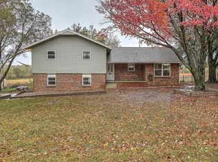 16651 Hummingbird Ln, Claremore, OK 74017