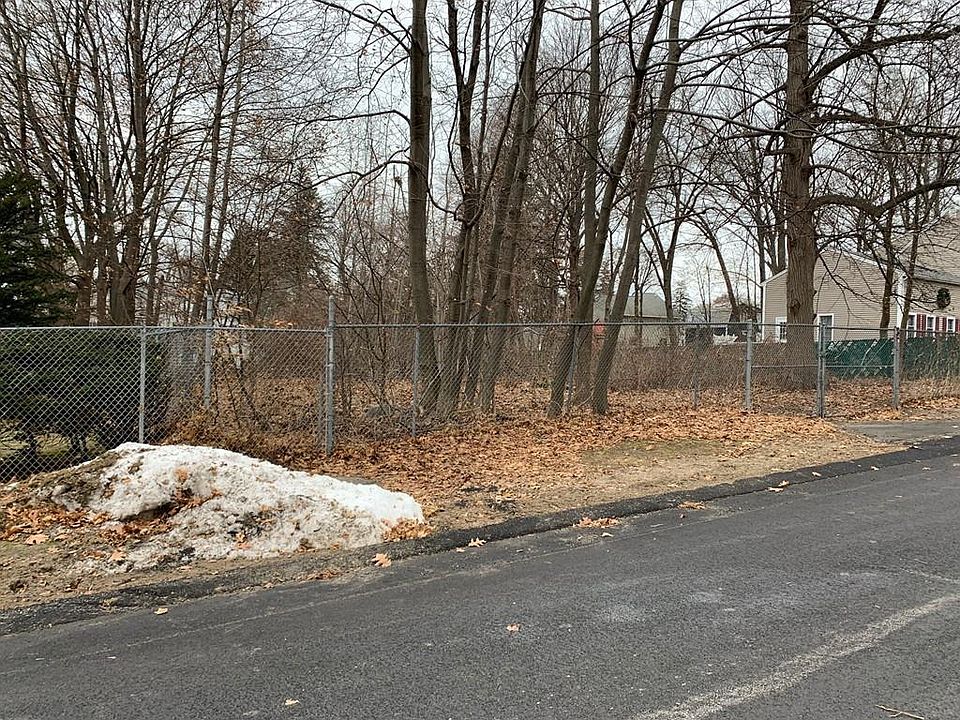 2nd image of 70 Wyman St