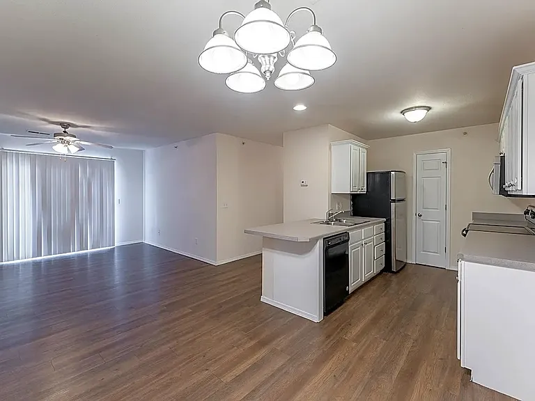 Watermill Park Apartments — Photo 10