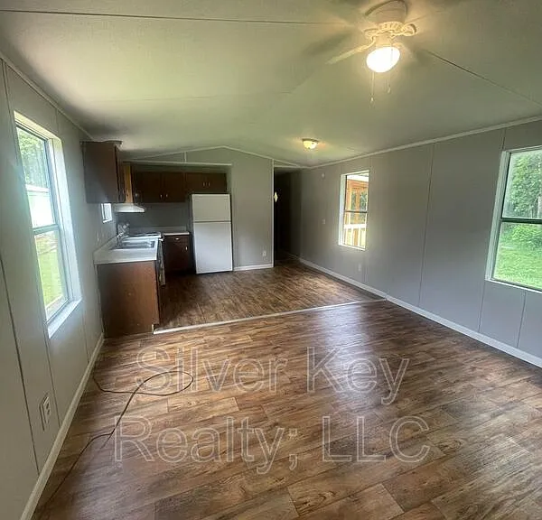 1019 S Jackson St #10 — Photo 3